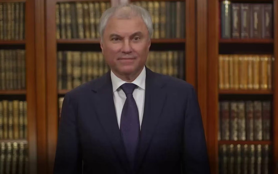 С последним звонком поздравил саратовских выпускников Вячеслав Володин